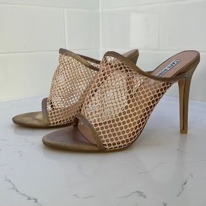 Beautiful‎ NUDE shoes 7.5